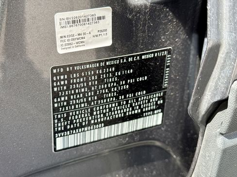 Used 2023 Volkswagen Tiguan SE FWD image 42