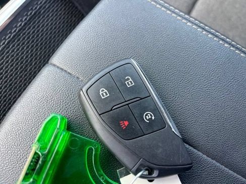Used 2025 GMC Terrain Elevation AWD/4WD image 32