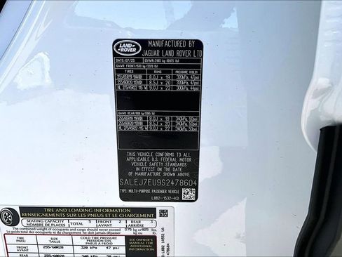 New 2025 Land Rover Defender 110 S image 8