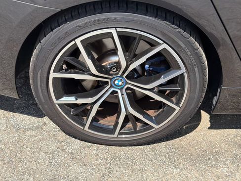 Used 2023 BMW 530e xDrive w/ Premium Package AWD/4WD image 23
