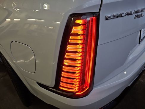 New 2026 Cadillac Escalade IQL Sport 1 w/ LPO, Floor Liner Package image 36