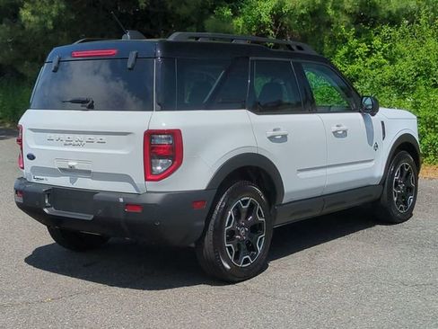 Used 2025 Ford Bronco Sport Outer Banks w/ Outer Banks Tech Package+ AWD/4WD image 5