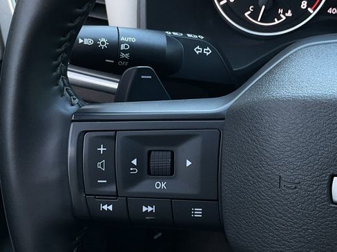 Used 2025 Nissan Rogue SV image 23