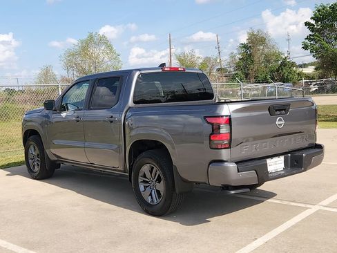 Certified 2025 Nissan Frontier SV image 12