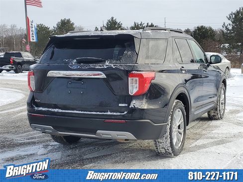 Used 2020 Ford Explorer XLT w/ Equipment Group 202A image 4