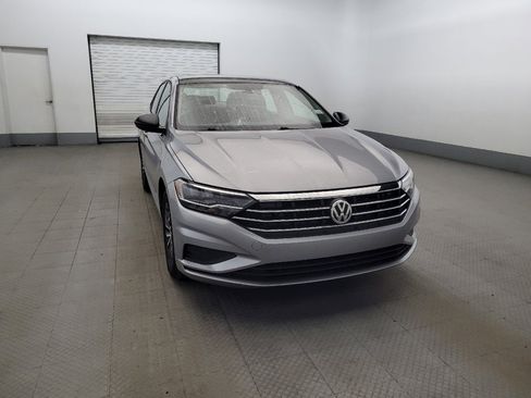 Used 2021 Volkswagen Jetta SE FWD image 14
