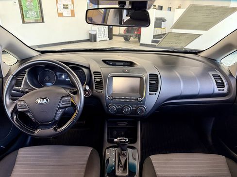 Used 2018 Kia Forte S w/ S Technology Plus Package FWD image 10