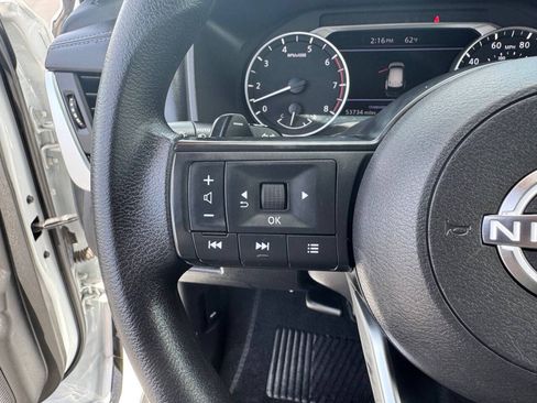 Used 2024 Nissan Rogue SV FWD image 19
