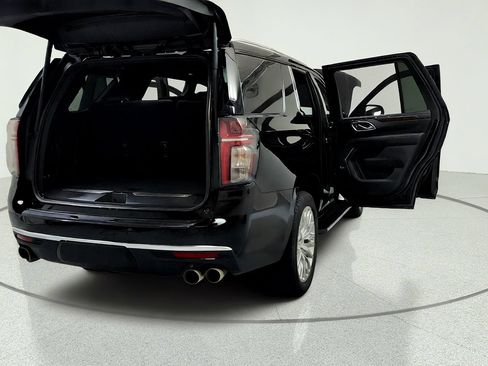 Used 2023 Chevrolet Tahoe Premier AWD/4WD image 12