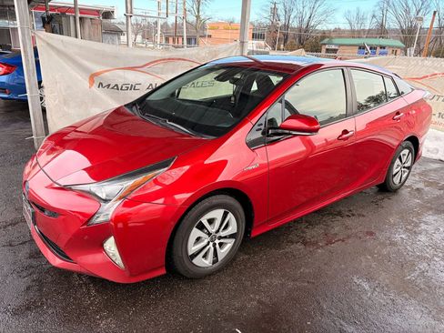 Used 2017 Toyota Prius Two w/ Prius Two Safety Plus Package image 8