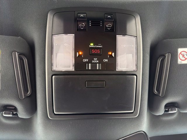 Used 2021 Lexus GX 460 Premium w/ Premium Package AWD/4WD image 32