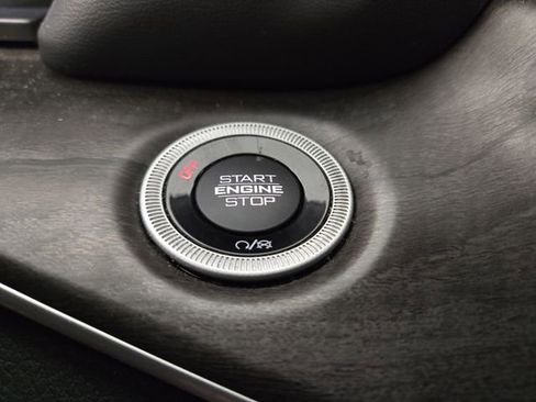 Used 2022 Jeep Grand Cherokee Limited image 26