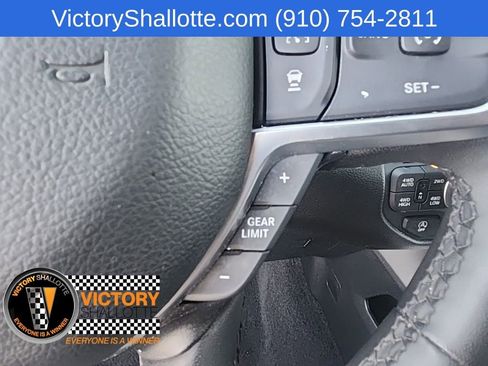 Used 2025 RAM 1500 Big Horn AWD/4WD image 16