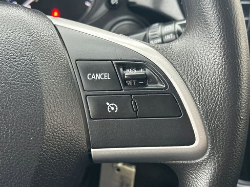 Used 2019 Mitsubishi Outlander ES image 27