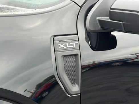 New 2025 Ford Maverick XLT FWD image 11