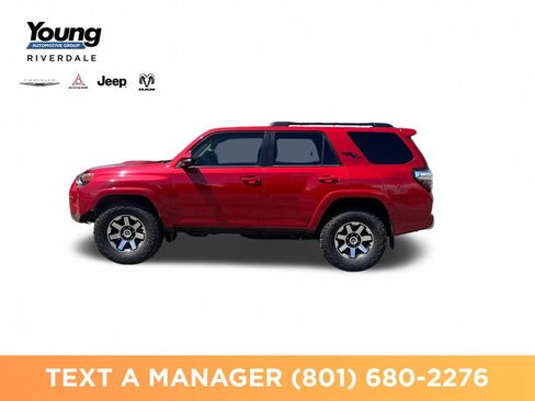 Used 2023 Toyota 4Runner TRD Off-Road Premium w/ Moonroof Package AWD/4WD image 2