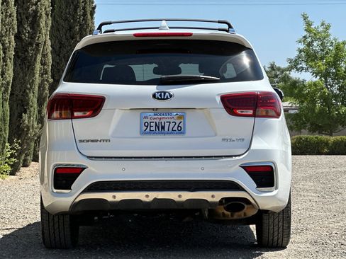 Used 2019 Kia Sorento SX image 5