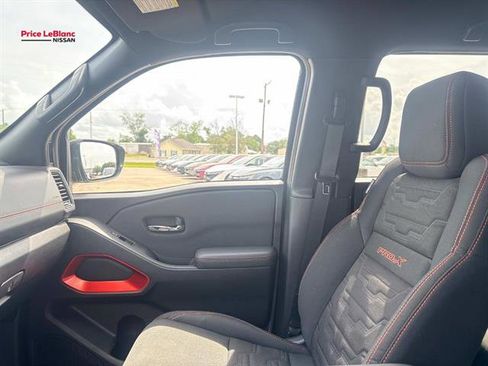 Used 2024 Nissan Frontier Pro-X RWD image 15