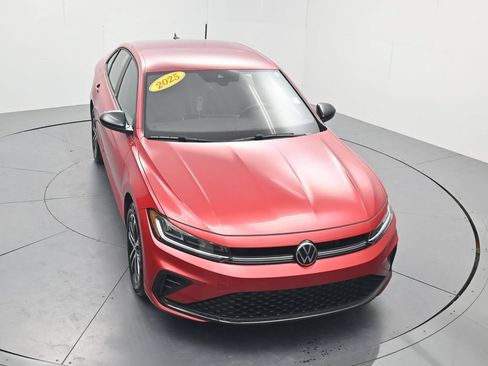 Used 2025 Volkswagen Jetta Sport FWD image 42