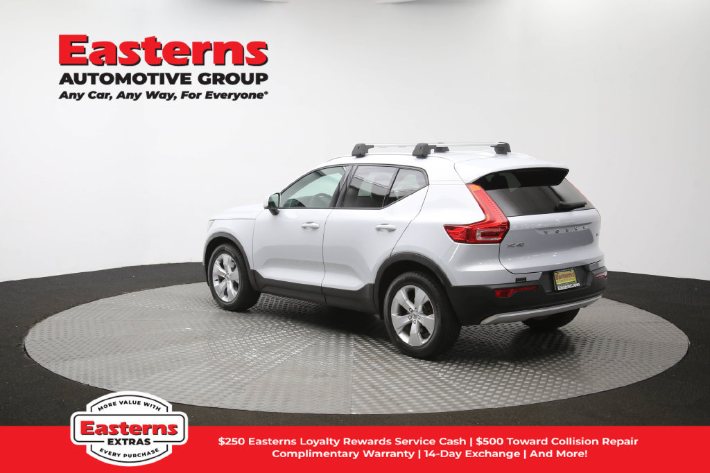 Used 2021 Volvo XC40 T4 Momentum FWD image 63