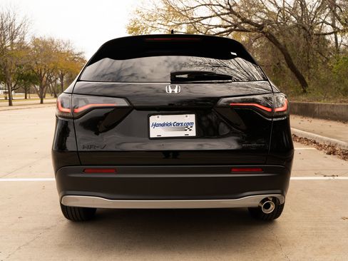 Certified 2026 Honda HR-V Sport image 8