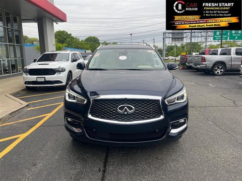Used 2020 INFINITI QX60 Luxe w/ Sensory Package AWD/4WD image 3