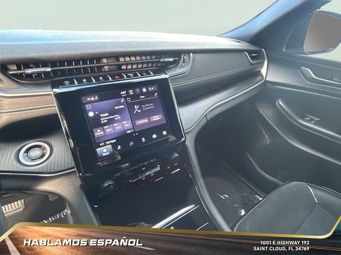 Used 2023 Jeep Grand Cherokee L Altitude image 18