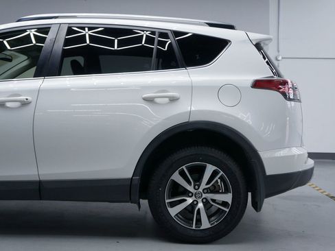 Used 2017 Toyota RAV4 XLE image 33