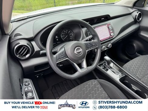 Used 2023 Nissan Kicks SV FWD image 18