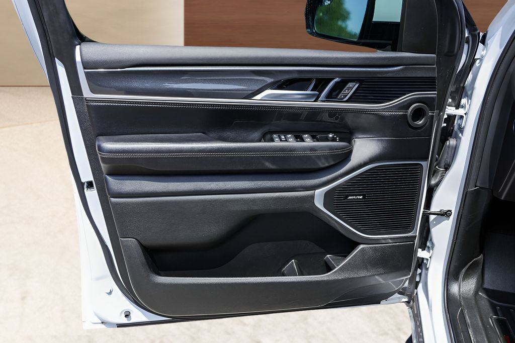 Used 2022 Jeep Wagoneer Series I w/ Convenience Group I RWD image 23