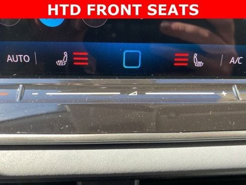 New 2025 Volkswagen Tiguan SE image 3