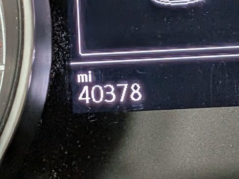 Used 2019 Volkswagen Golf S image 25