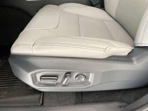 New 2026 Toyota Tundra SR5 AWD/4WD image 12