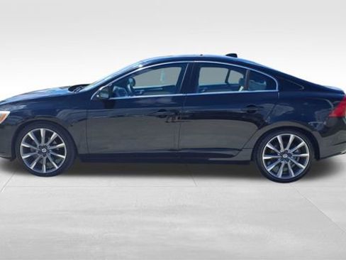 Used 2015 Volvo S60 T5 Premier w/ Convenience Package image 4