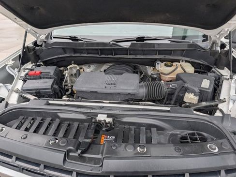 Used 2019 Chevrolet Silverado 1500 LT image 40