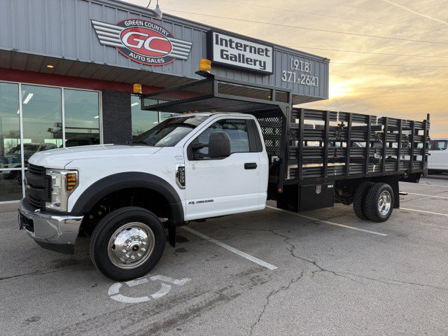 Used 2019 Ford F550 2WD Regular Cab Super Duty image 2
