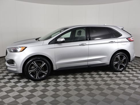 Used 2019 Ford Edge ST w/ Convenience Package image 9