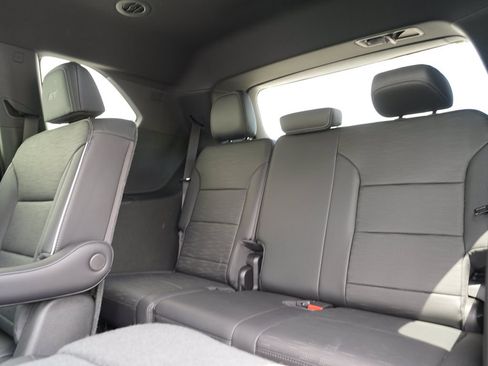 Used 2026 Buick Enclave Sport Touring AWD/4WD image 27