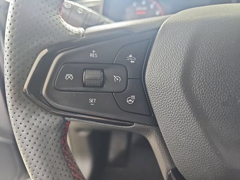 Used 2024 Chevrolet Trax RS w/ Driver Confidence Package FWD image 21