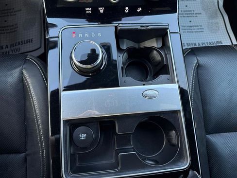 Used 2018 Land Rover Range Rover Velar R-Dynamic SE AWD/4WD image 28