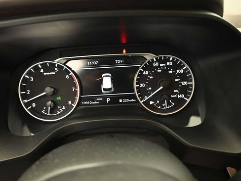 Used 2023 Nissan Rogue SL AWD/4WD image 10