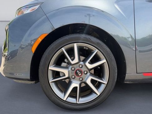 Used 2020 Kia Soul GT-Line w/ GT 2.0L Power Sunroof Package FWD image 9