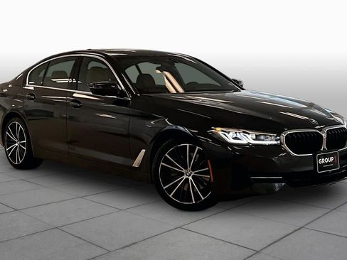 Used 2023 BMW 530i w/ Premium Package RWD image 2