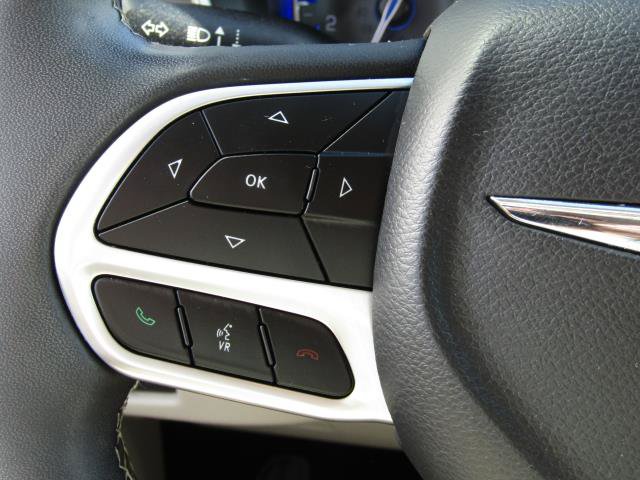Used 2023 Chrysler Voyager LX FWD image 24