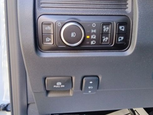 New 2026 Ford F350 Lariat image 17