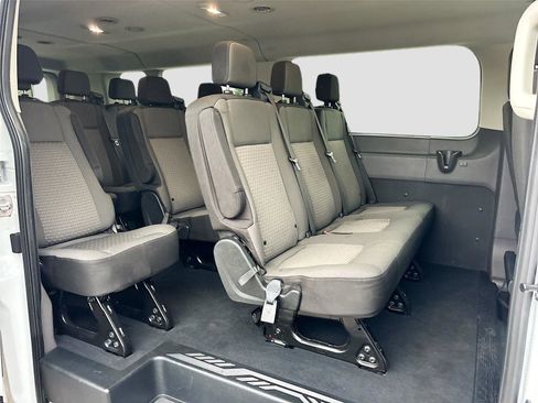 Used 2023 Ford Transit 350 XLT image 28