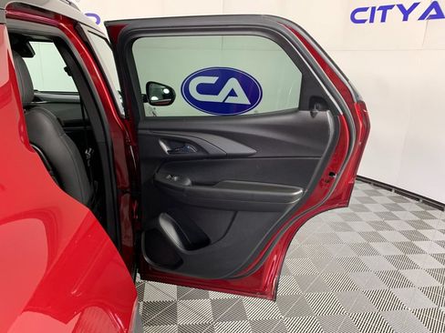 Used 2021 Chevrolet TrailBlazer RS FWD image 36
