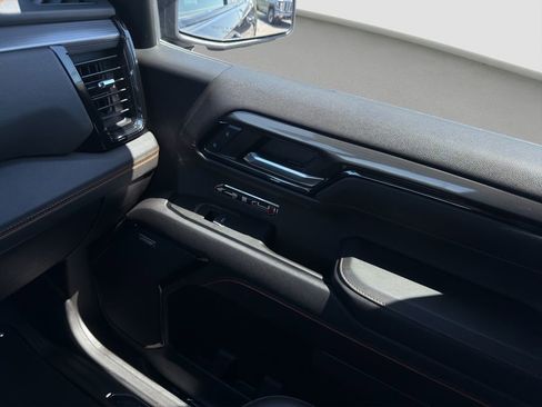 Used 2023 GMC Sierra 1500 AT4 AWD/4WD image 17