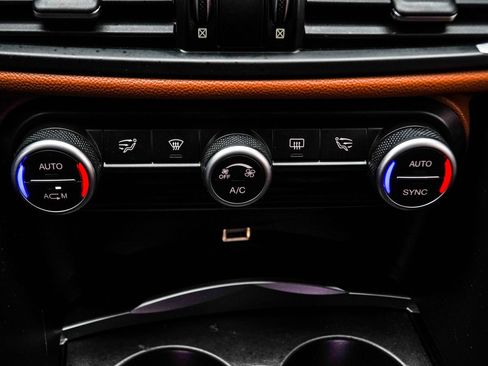 Used 2019 Alfa Romeo Giulia RWD image 20