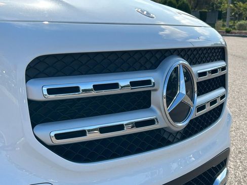Used 2023 Mercedes-Benz GLB 250 4MATIC image 39